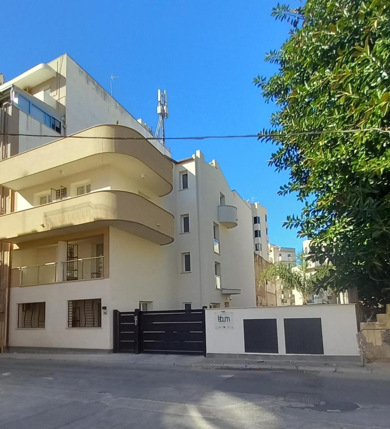 Apartment Lebum