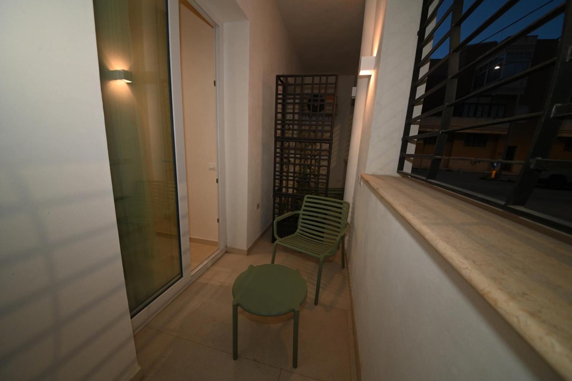 Apartment Lebum
